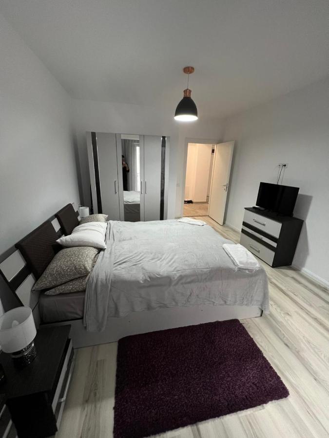 Apartament Intr-O Zona Rezidentiala Linistita Yaş Dış mekan fotoğraf