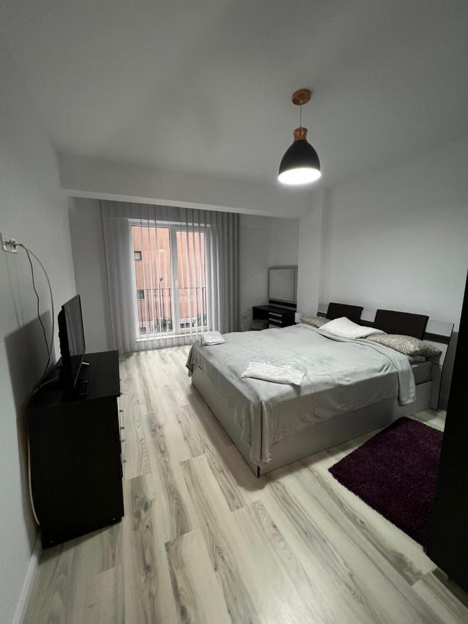 Apartament Intr-O Zona Rezidentiala Linistita Yaş Dış mekan fotoğraf